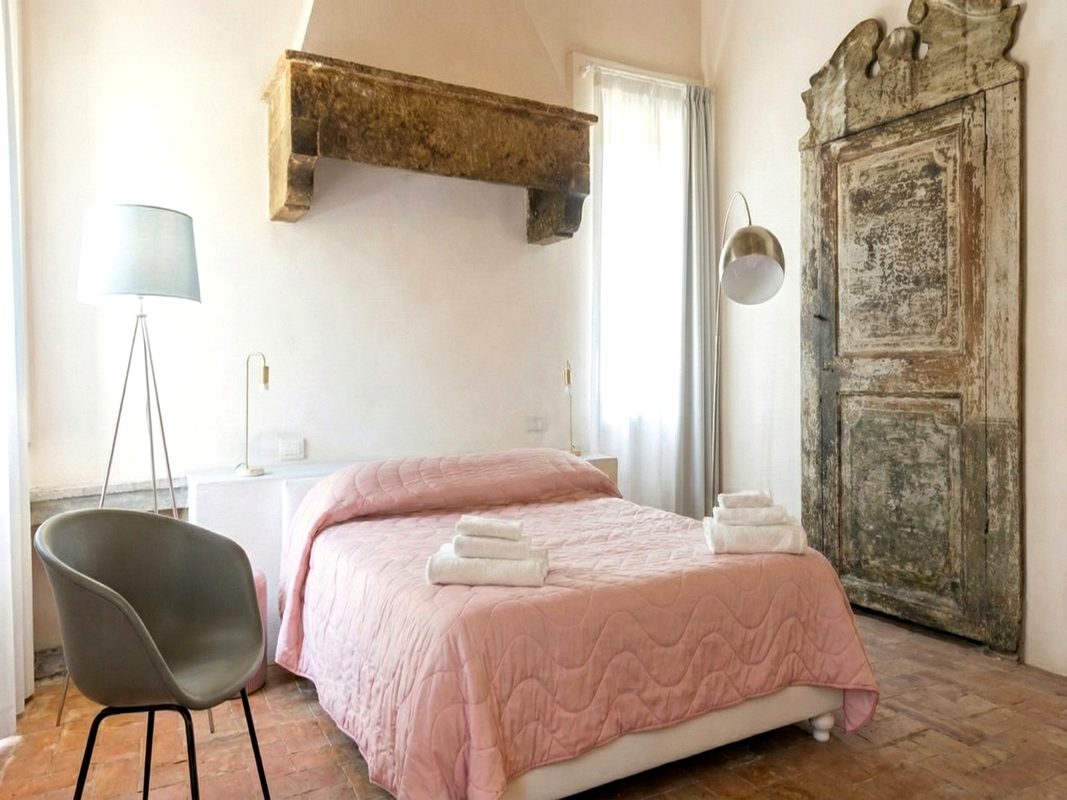 SOGGIORNO-CENTRO-STORCO-AREZZO letto-king-size
