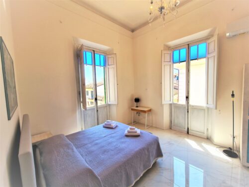 Suite Balcony - Image 6