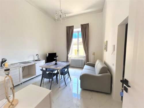 Suite Balcony - Image 5