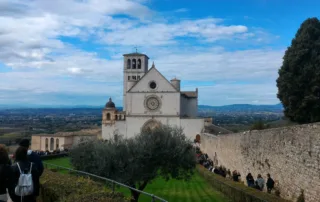 Percorso-spirituale-nel-Casentino-con-sosta-al-Vio-Villas-agricampeggio-ad-Arezzo-immerso-nella-natura-toscana