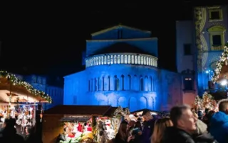 mercatini-di-natale-arezzo-villaggio-tirolese-big-lights-show
